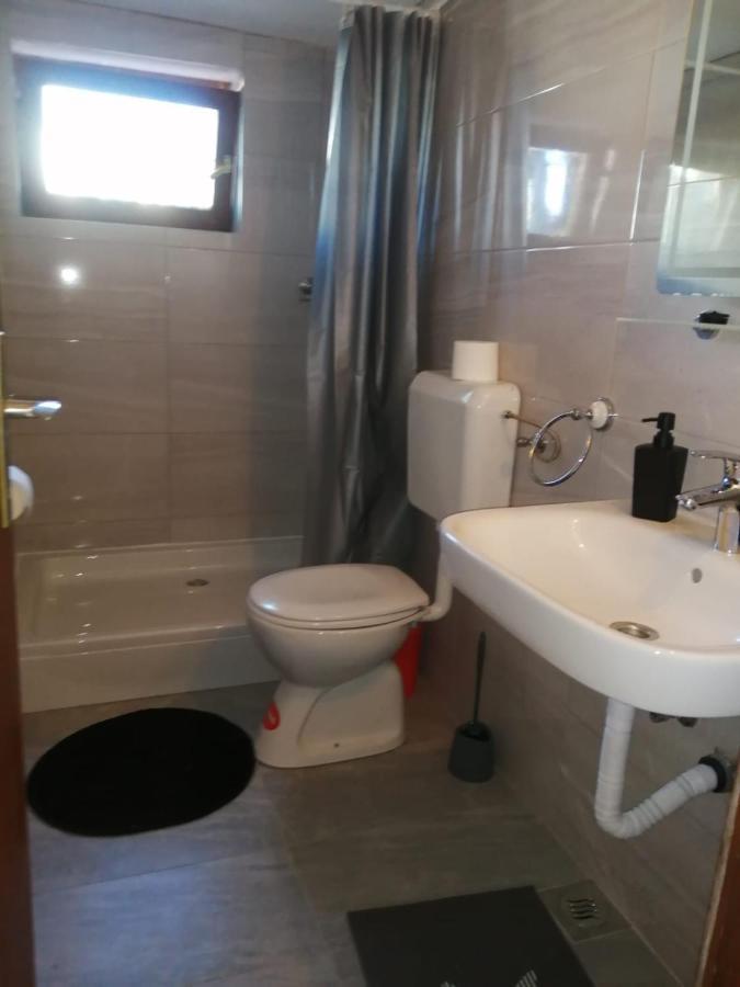 Apartmani Rosanda 2 เพทรอซาเน ภายนอก รูปภาพ